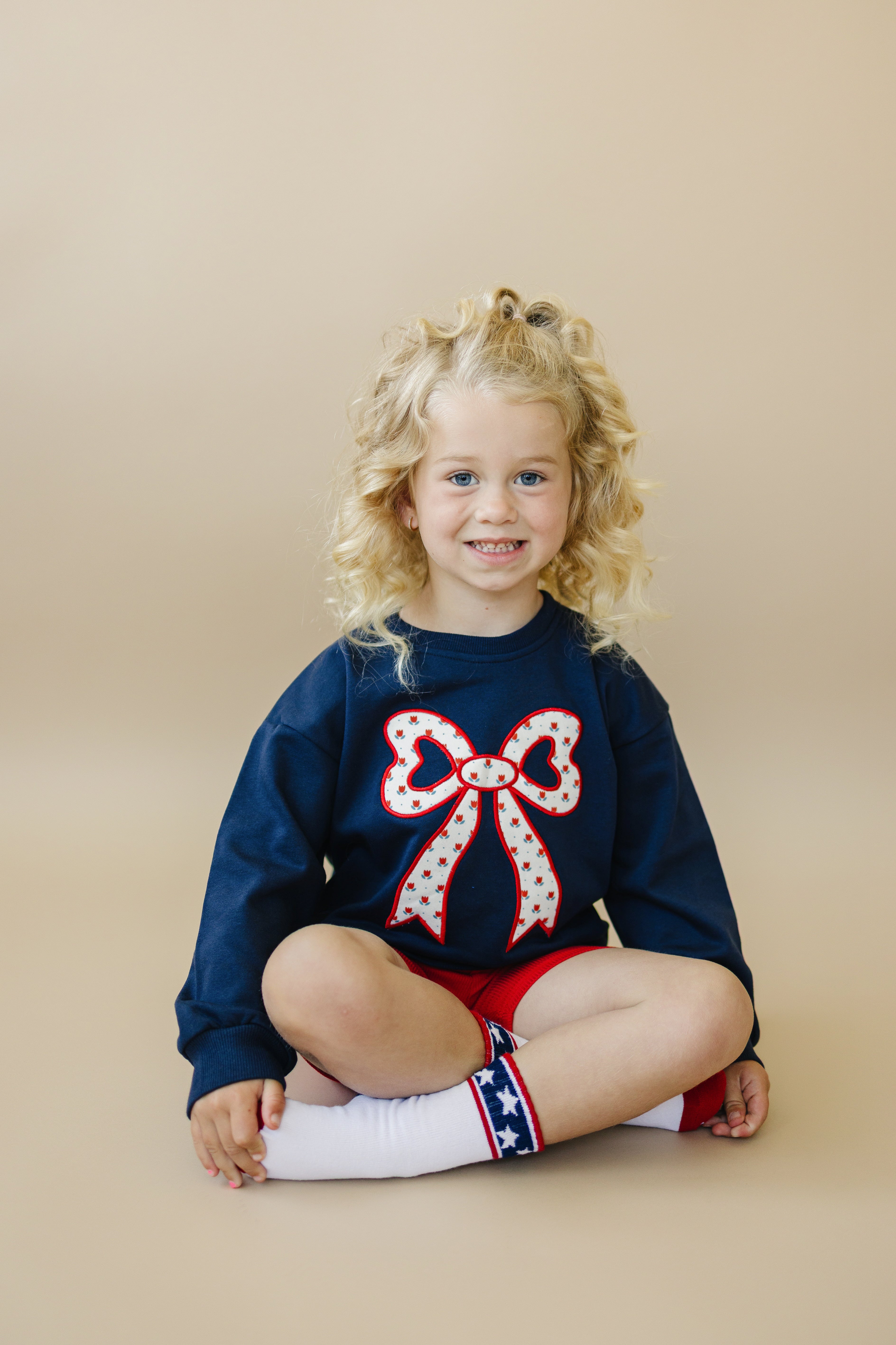 Tulip Bow Applique Crewneck Sweatshirt